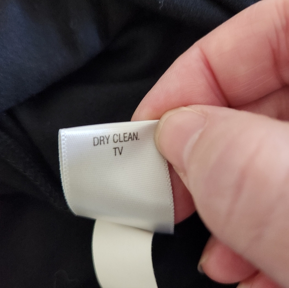 Simply Vera Vera Wang Black Sleeveless Pleated Front Top - Picture 7 of 7